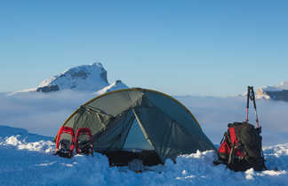 Tente dans le Vercors en hiver
