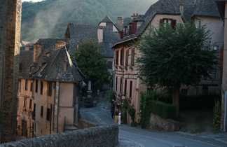 Village de Conques en Aveyron, sur le Chemin de Compostelle