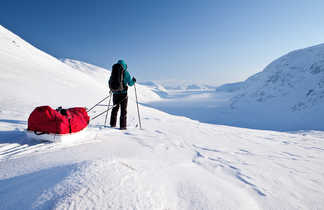Voyage ne Suède sur la Kungsleden l'hiver en ski pulka
