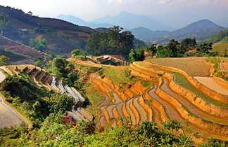 Vue sur le massif du massif Song Chay au Vietnam