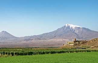 Vue sur le monastère de Khor Virap et le mont Ararat