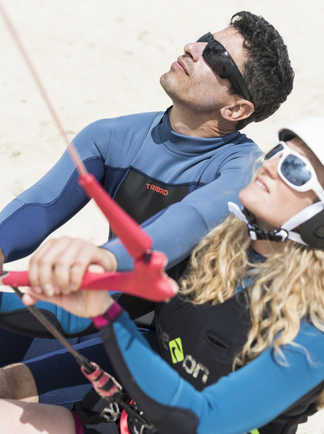 Cours de kitesurf à Flag Beach, Fuerteventura