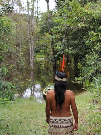Femme d'une communauté en Amazonie péruvienne