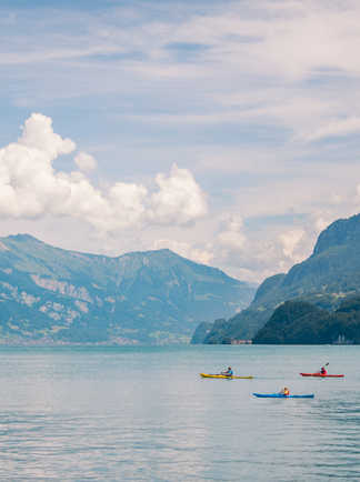 Kayak sur les lacs des Alpes