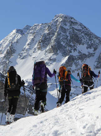 Randonnée à ski à Zermatt, près du Mont Cervin