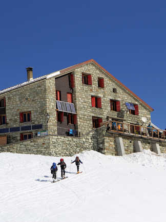 Ski de rando jusqu'au refuge