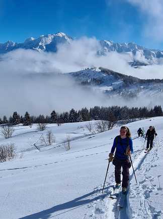 Randonnée à Ski dans les Alpes l'hiver