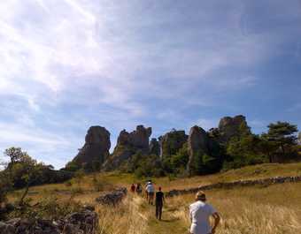 © trek, massif central, grands causses, cévennes