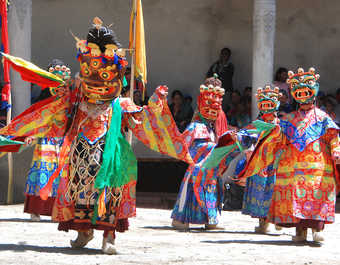 Danse masquée, pendant un festival bouddhiste - © Danse masquée, pendant un festival bouddhiste