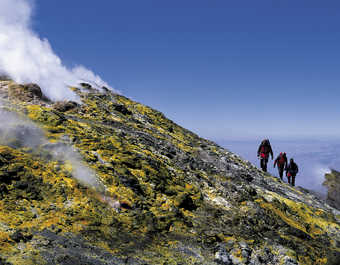 Fumerolles de l'Etna, Sicile en Italie