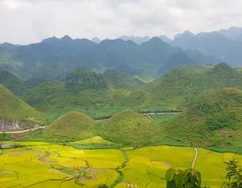 Les montagnes dans la province de Cao Bang au Vietnam