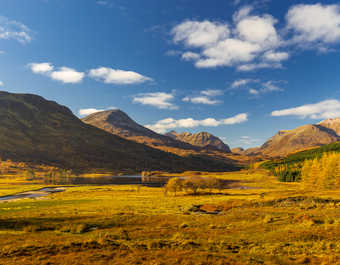 Paysage des highlands en Ecosse durant l'automne