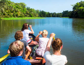 Promenade en pirogue au Costa Rica