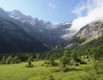 Randonnée au Cirque de Gavarnie dans les Hautes Pyrénées