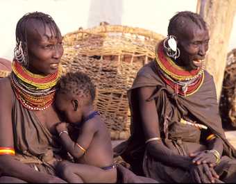 Tribu Nilotique près du Lac Turkana au Kenya
