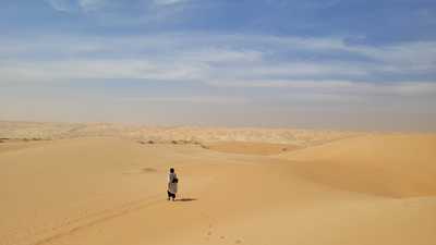 Guide dans les dunes de l'Erg Ouarane en Mauritanie