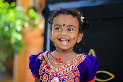 une petite fille indienne