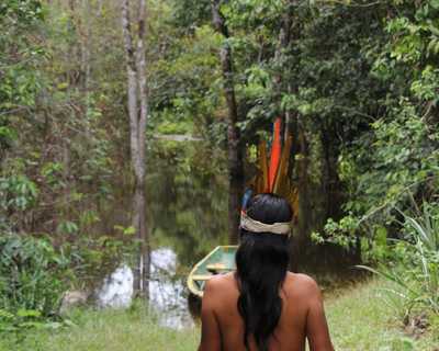 Femme d'une communauté en Amazonie péruvienne