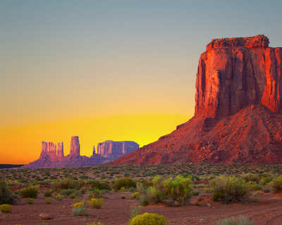 lever de soleil sur le Monument Valley, USA