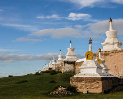 Monastère bouddhiste Erdene Zuu, situé à Karakorum, l'ancienne capitale de l'empire mongol en Mongolie