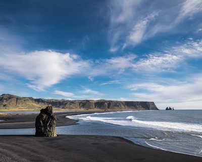 Plage de sable noir de Vik en Islande