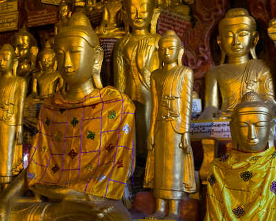 Statues dans les grottes sacrées de Pindaya en Birmanie