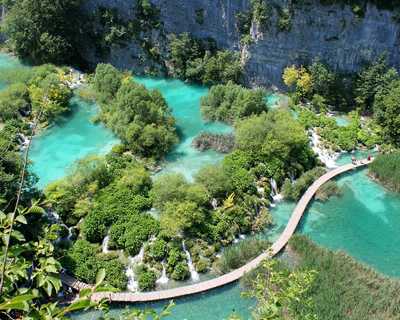 Vue aérienne au Parc National des lacs de Plitvice