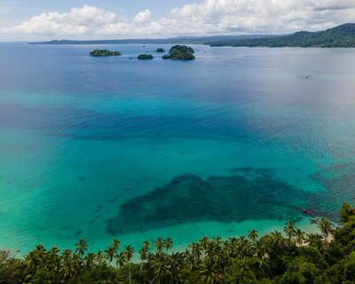 vue aérienne du parc national de Coïba au Panama