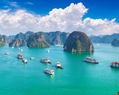 Vue aérienne panoramique de la baie d'Ha Long au Vietnam