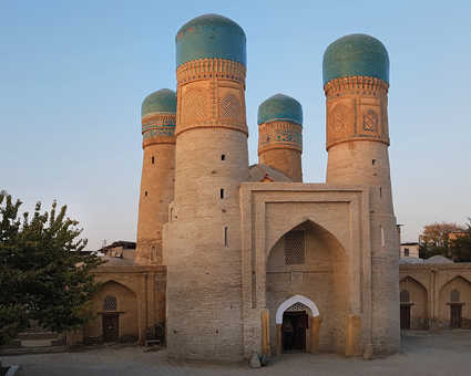 le monument Tchor-Minor à Boukhara