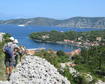 Randonneurs sur l'île de Brac, Croatie