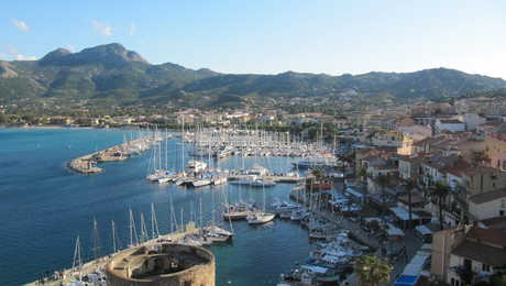 Citadelle et port de Calvi en Balagne