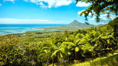 côte de l'île Maurice vue depuis le belvédère de Chamarel