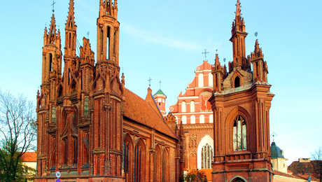 Église Sainte-Anne de Vilnius en Lituanie