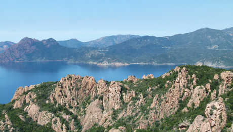 golfe de Porto de la mer Méditerranée sur la façade occidentale de la Corse