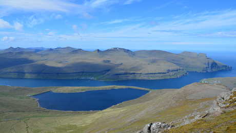 Lac de Slættaratindur Îles Féroé