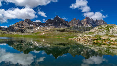 L'Aiguille de Chambeyron, Haute Ubaye, Alpes du sud © Alessandrogiam Adobe L'Aiguille de Chambeyron, Ubaye, Alpes du sud