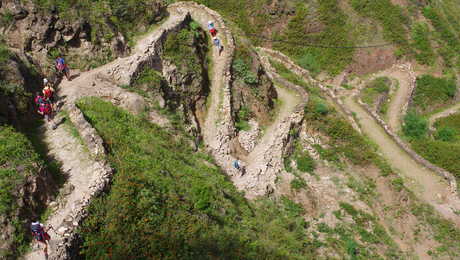 Les lacets de sentiers muletiers de Santo Antao