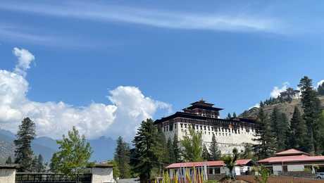 Monastère dzong au Bhoutan