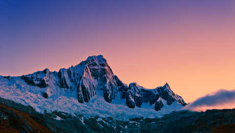 montagne-enneigee-santa-cruz-trek