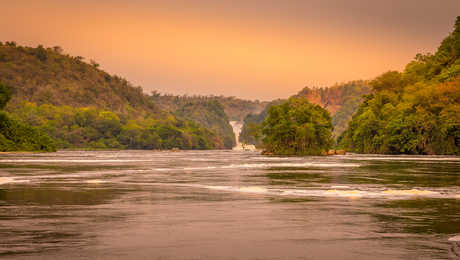 Parc national de Murchisson Falls au coucher du soleil en Ouganda