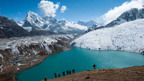 Randonnée surplombant le lac Gokyo