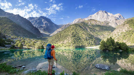 randonneurs dans les monts Fann au Tadjikistan