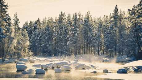 Rivière en hiver en Laponie Suédoise