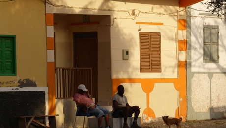 Scène de vie à Cidade Velha, la première ville créole !