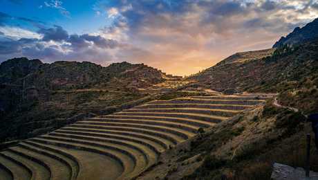site-archeologique-inca-terrasses-agricoles-pisac-vallee-sacree