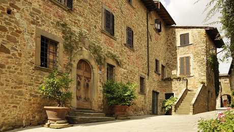 Village de Volpaia en Toscane, Italie