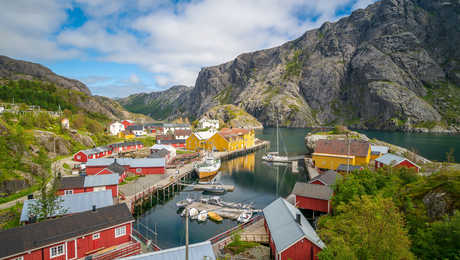 Village norvégien de Nusfjord dans les Lofoten