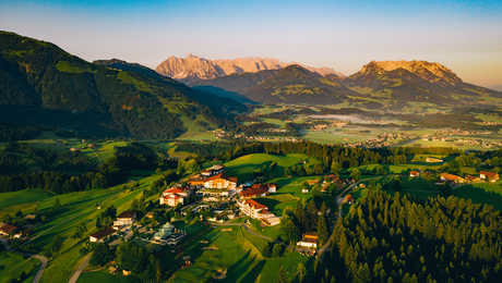 vue-aerienne-de-kaiserwinkl-dans-le-tyrol