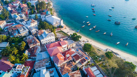 vue-aerienne-ville-stone-town-zanzibar